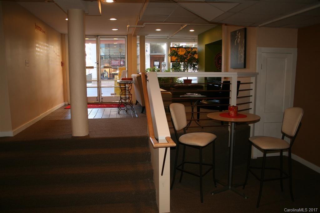 51 College Street Asheville NC 28801