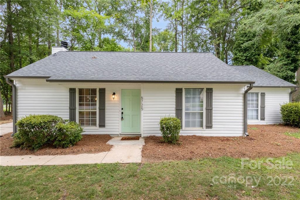 6725 Park Hickory Drive Charlotte NC 28227