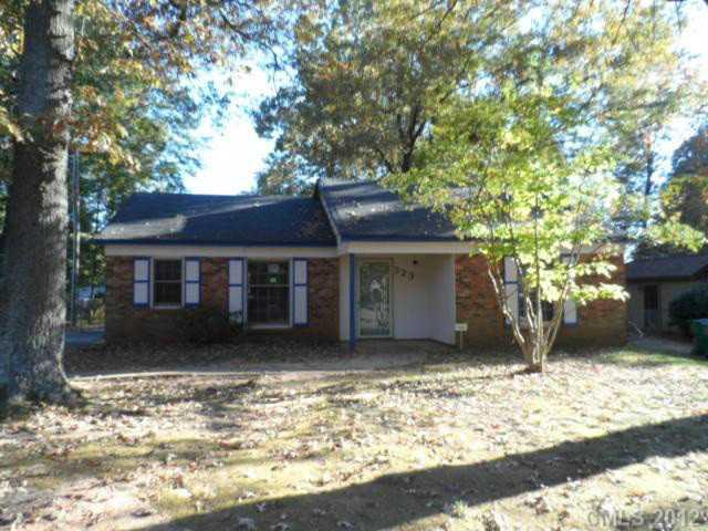 323 Huntsmoor Drive Charlotte NC 28217