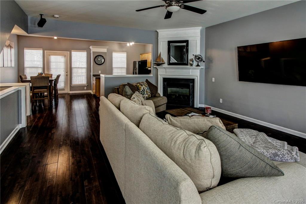 2945 Duvalla Avenue Charlotte NC 28209