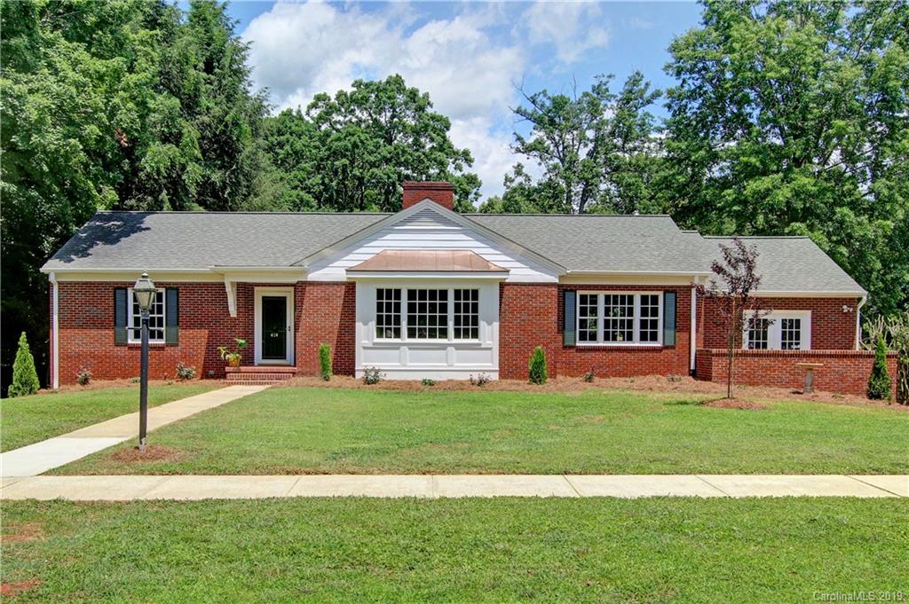 414 Summit Avenue Statesville NC 28677