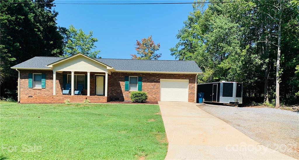 1811 Herbie Circle Newton NC 28658