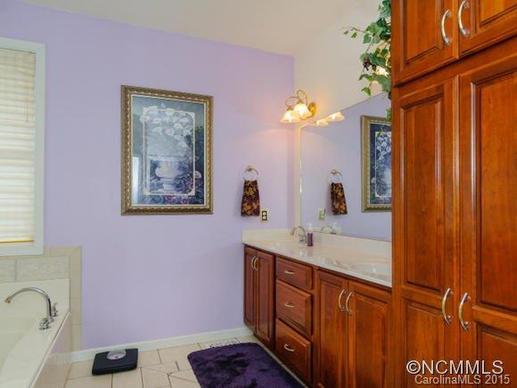 15 Loridon Drive Weaverville NC 28787