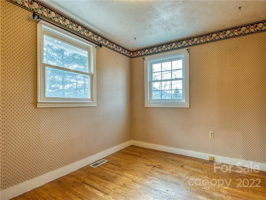 220 Center Pigeon Road Canton NC 28716