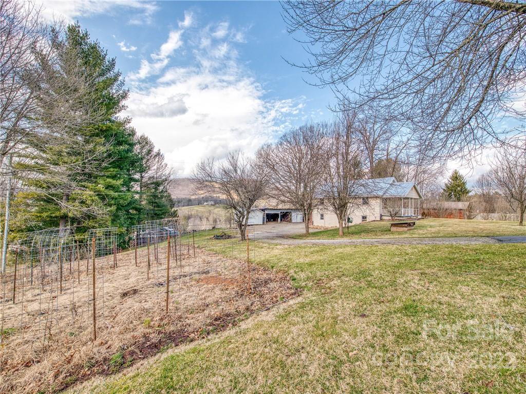 220 Center Pigeon Road Canton NC 28716