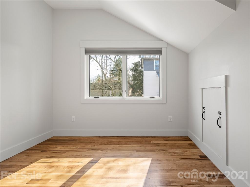 26 Florida Place Asheville NC 28806