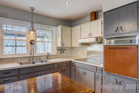 392 Eliada Home Road Asheville NC 28806