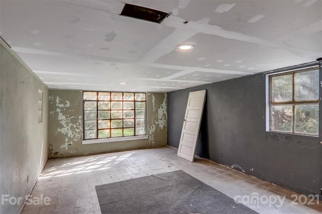 392 Eliada Home Road Asheville NC 28806