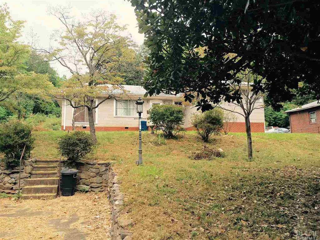 229 9th Avenue SE Hickory NC 28602