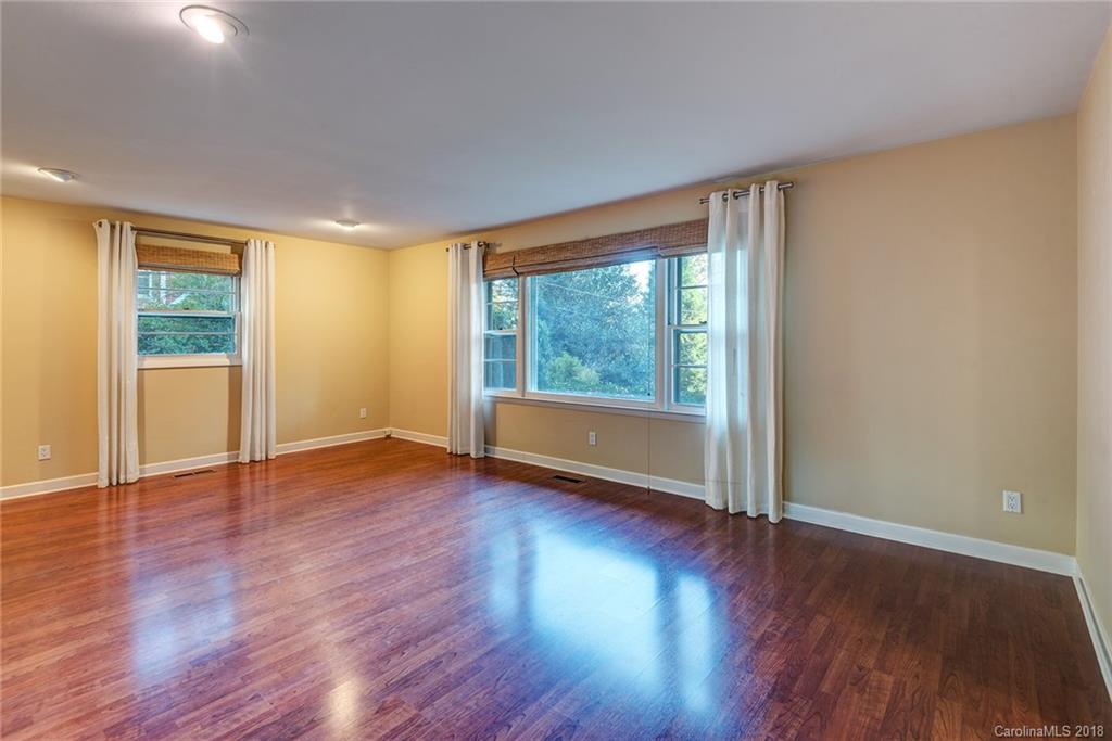 52 Bear Creek Road Asheville NC 28806