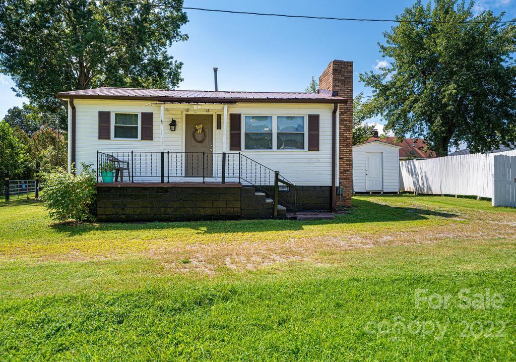 220 S Coulter Avenue Newton NC 28658