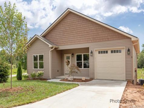 43 Middle Street Hendersonville NC 28792