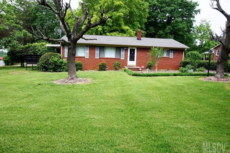2006 N Deal Avenue Newton NC 28658