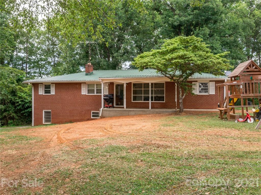 2105 Hogan Road Forest City NC 28043