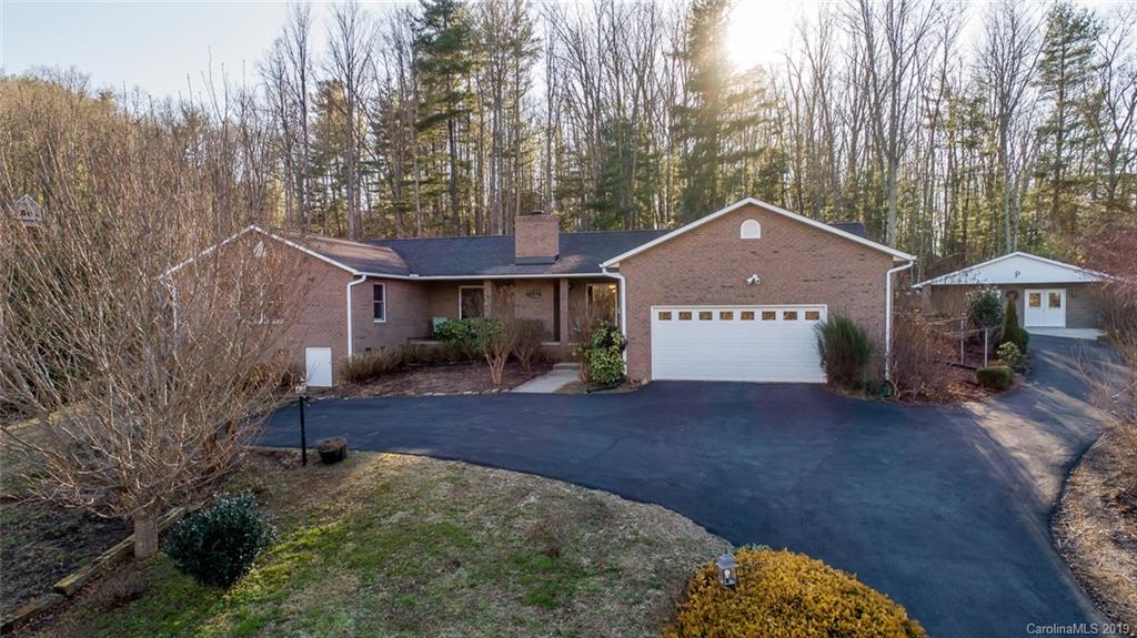 21 Oak Hollow Drive Asheville NC 28805