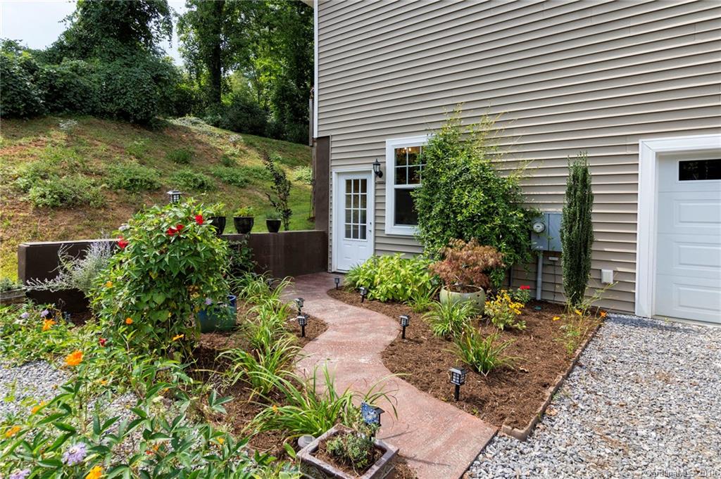 15 Crestview Street Asheville NC 28803