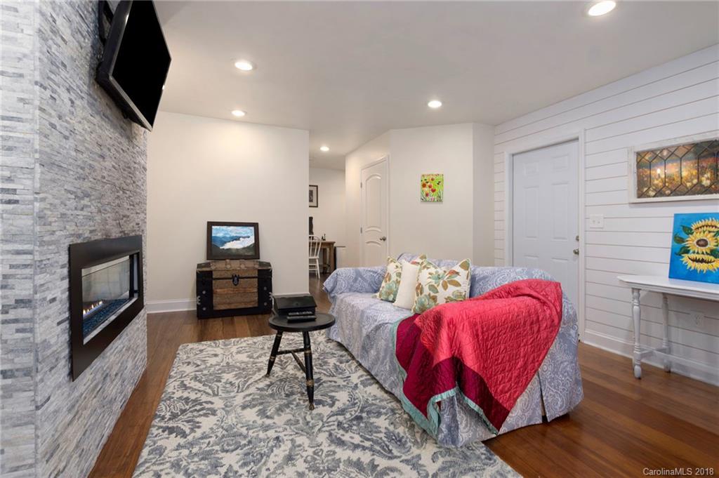 15 Crestview Street Asheville NC 28803