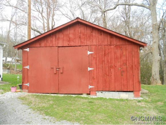192 Snyder Lane Mills River NC 28759
