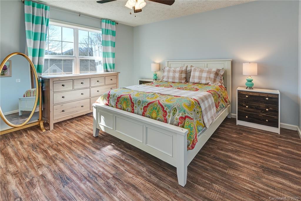 55 Sand Hill School Road Asheville NC 28806