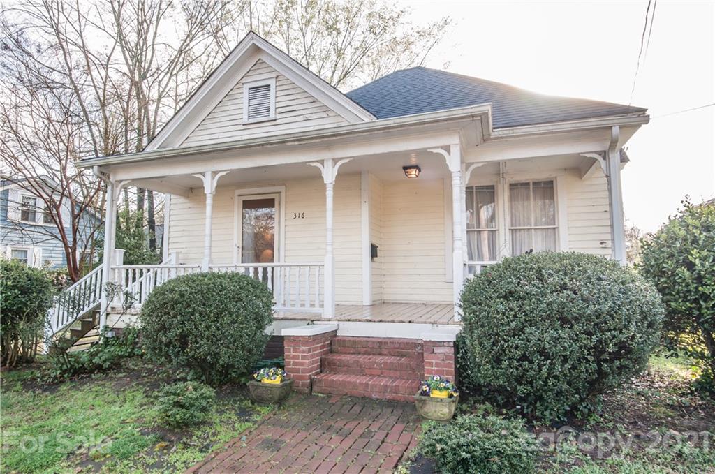 316 S Race Street Statesville NC 28677