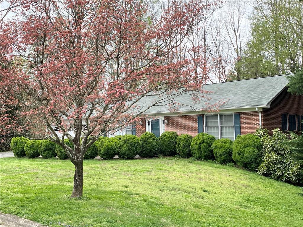 907 Plantation Drive Lenoir NC 28645