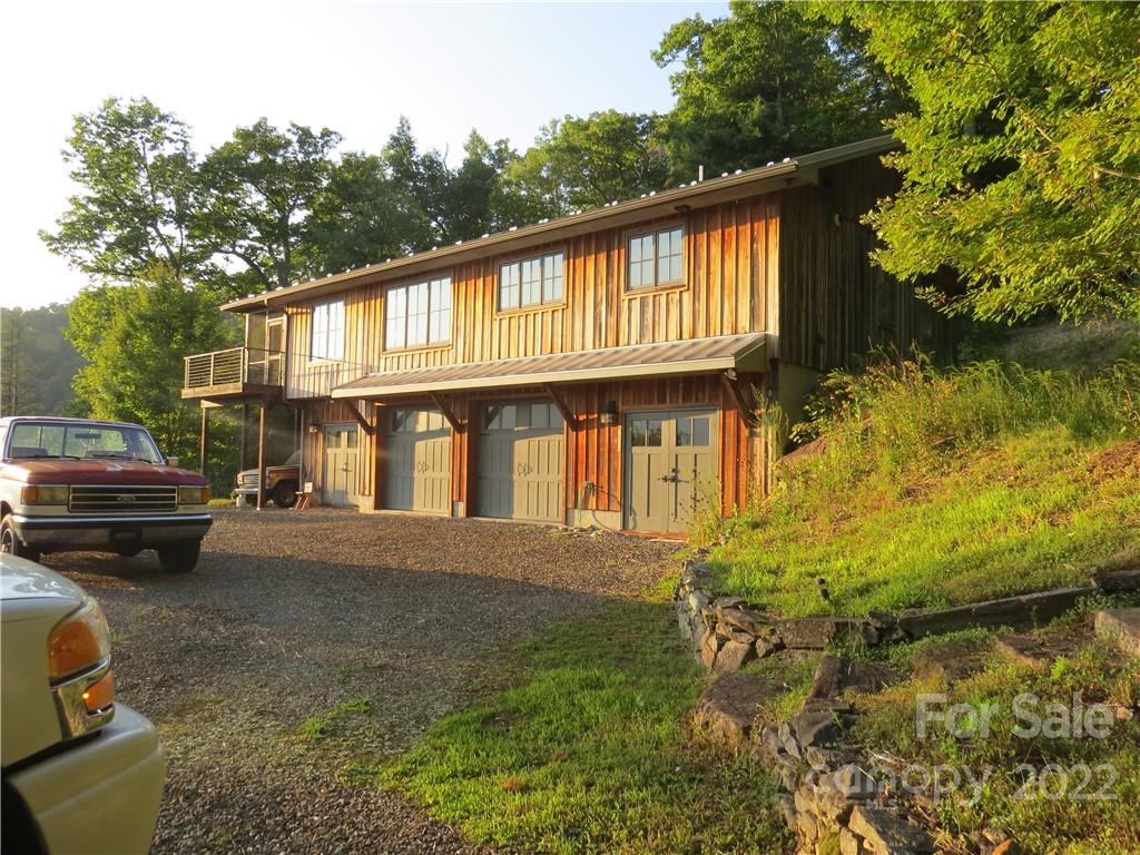 433 Halls Chapel Road Burnsville NC 28714