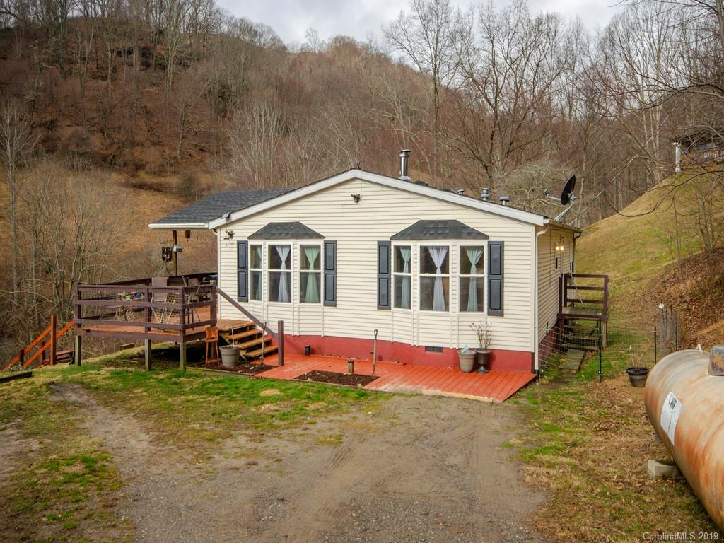 5527 Liner Creek Road Clyde NC 28721