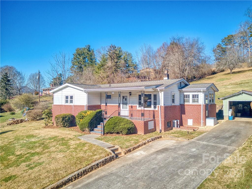 625 Ratcliff Cove Road Waynesville NC 28786