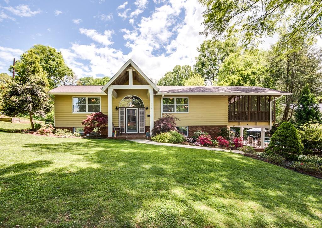 556 10th Street Drive Nw Hickory NC 28601