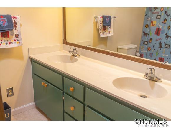 135 Terrace Drive Weaverville NC 28787