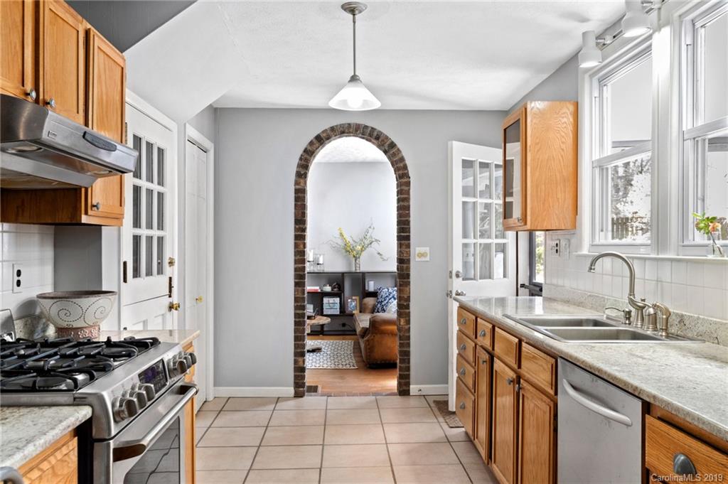 199 Forest Hill Drive Asheville NC 28803
