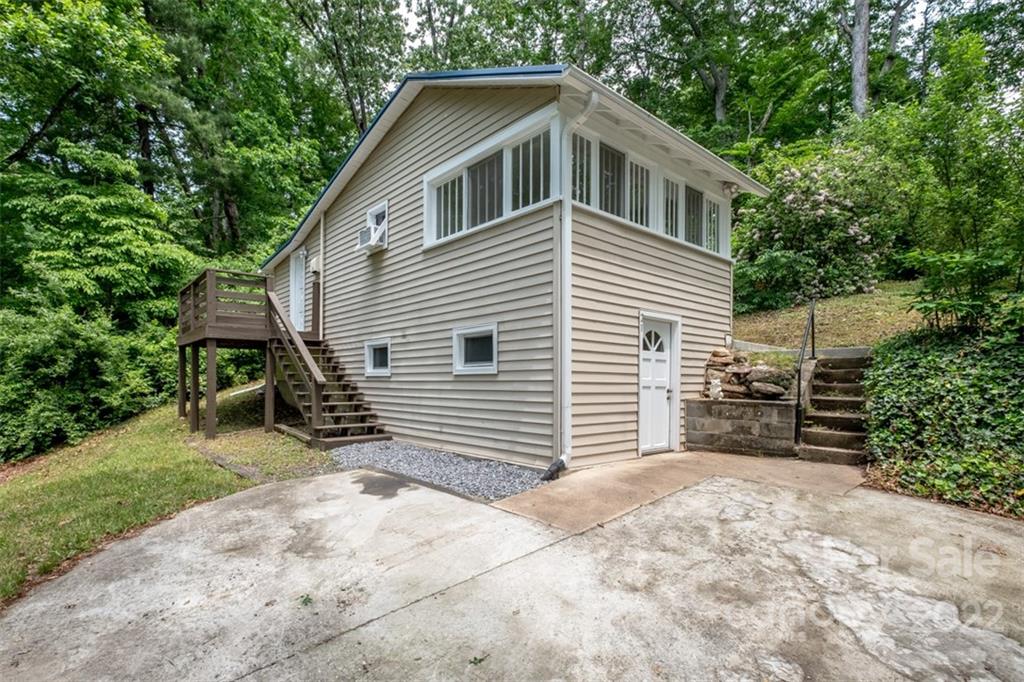 21 Knauth Road Asheville NC 28805