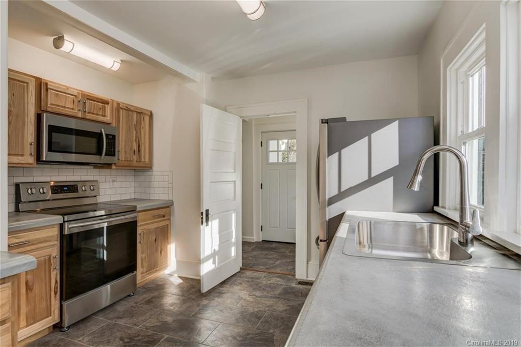 37 Piercy Street Asheville NC 28806