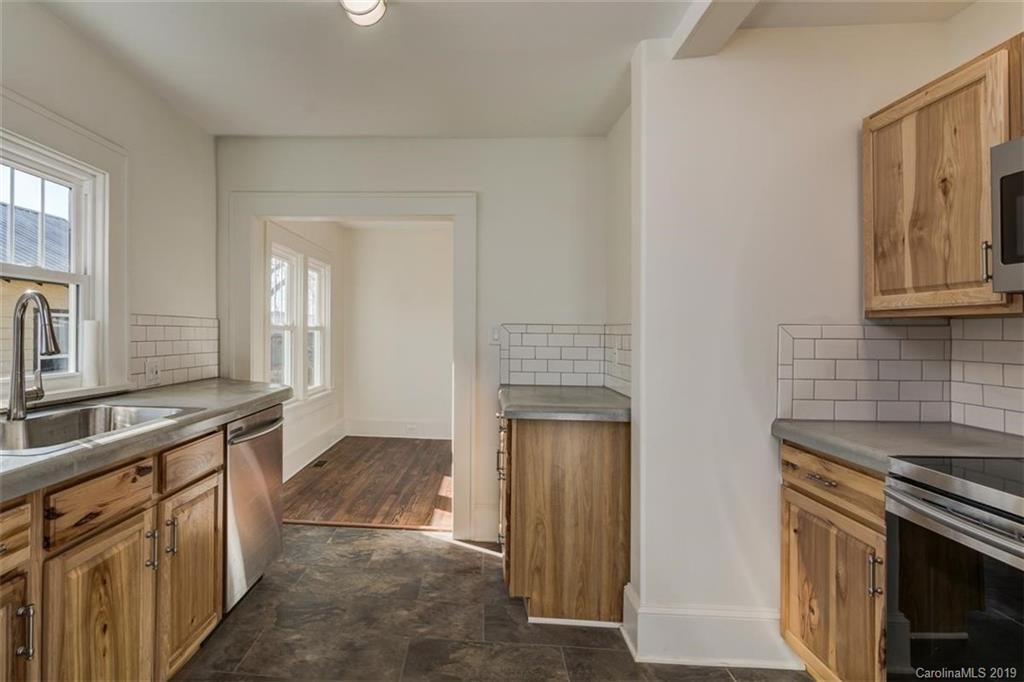 37 Piercy Street Asheville NC 28806