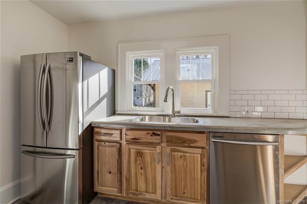 37 Piercy Street Asheville NC 28806
