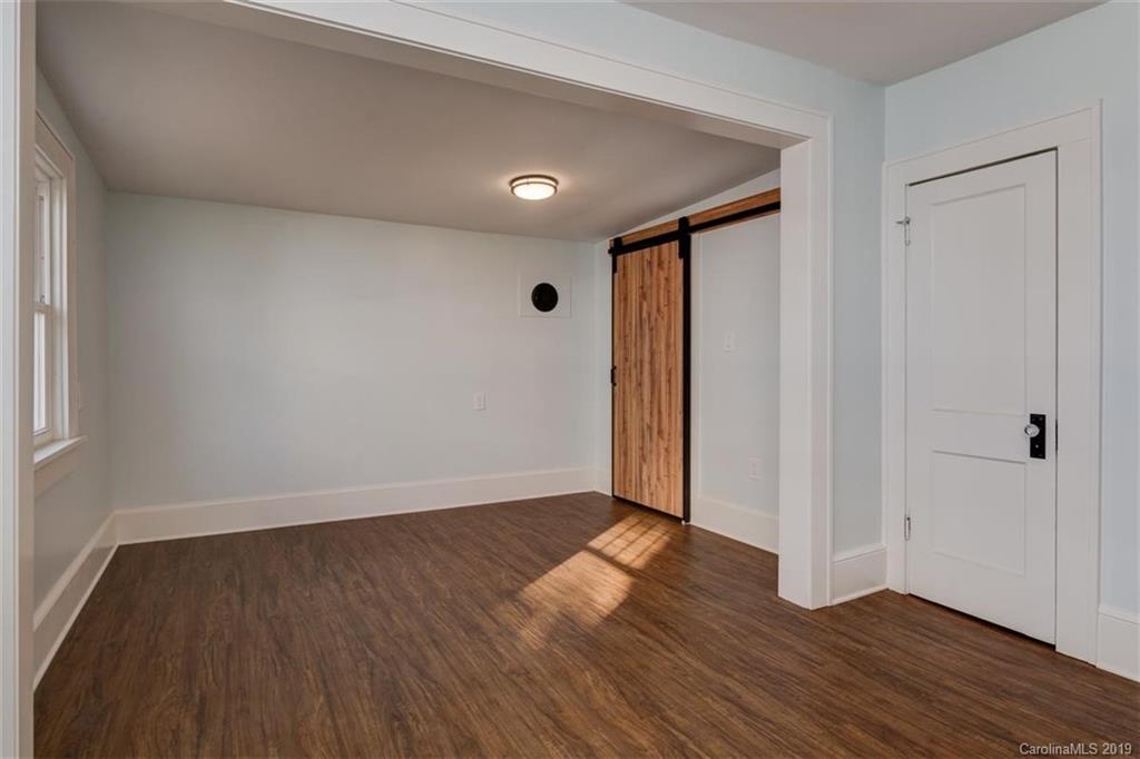 37 Piercy Street Asheville NC 28806