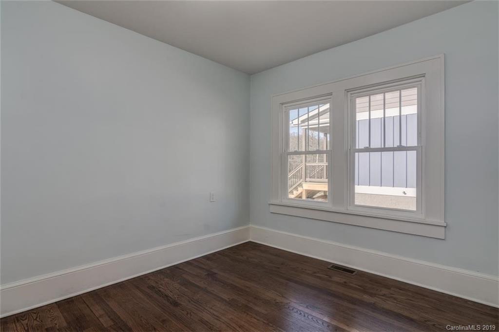 37 Piercy Street Asheville NC 28806