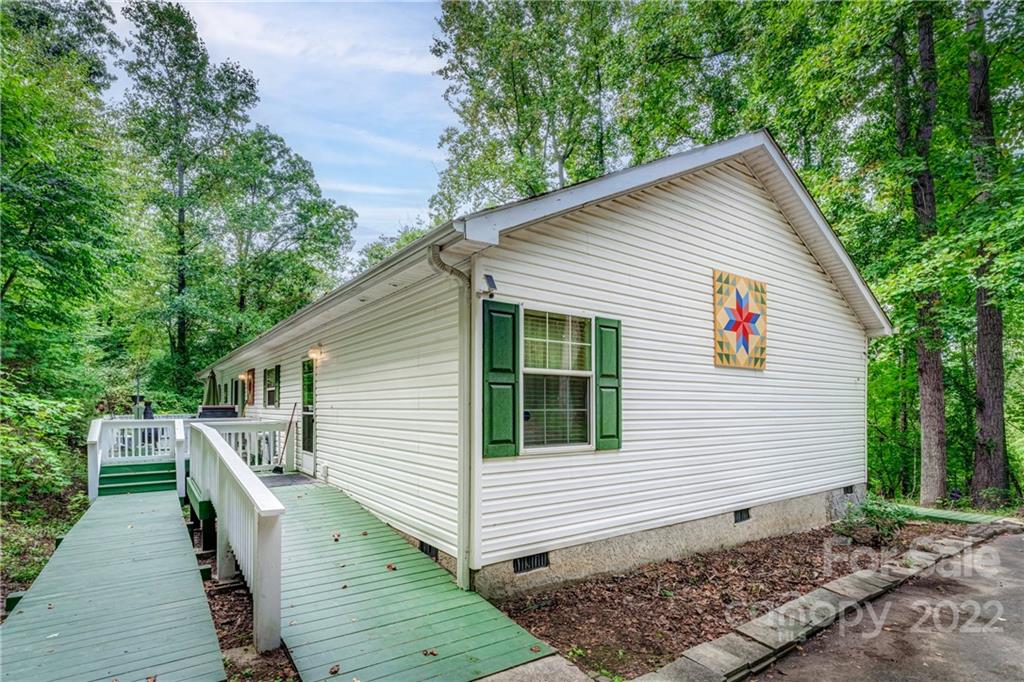 48 Country Gardens Lane Asheville NC 28806