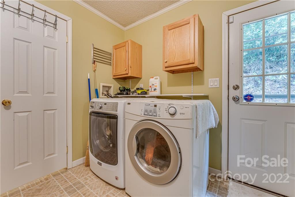 48 Country Gardens Lane Asheville NC 28806