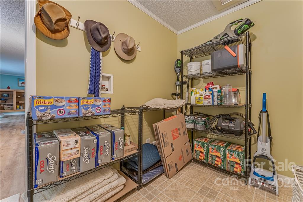 48 Country Gardens Lane Asheville NC 28806