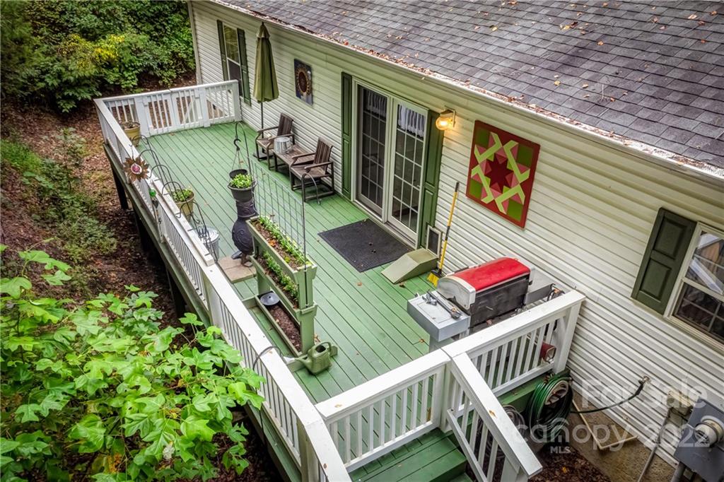 48 Country Gardens Lane Asheville NC 28806