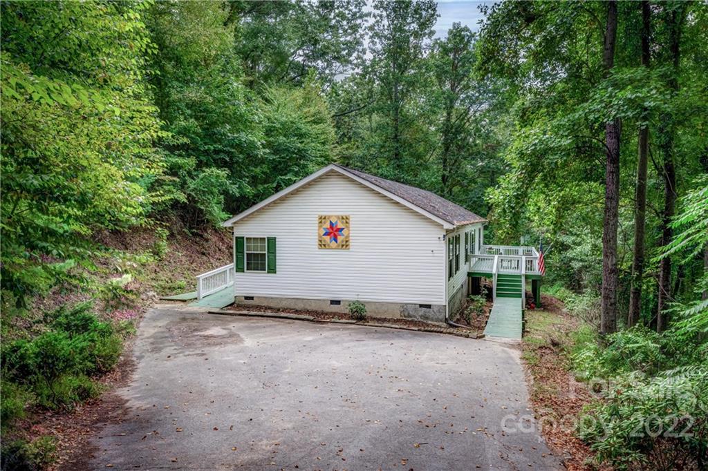 48 Country Gardens Lane Asheville NC 28806