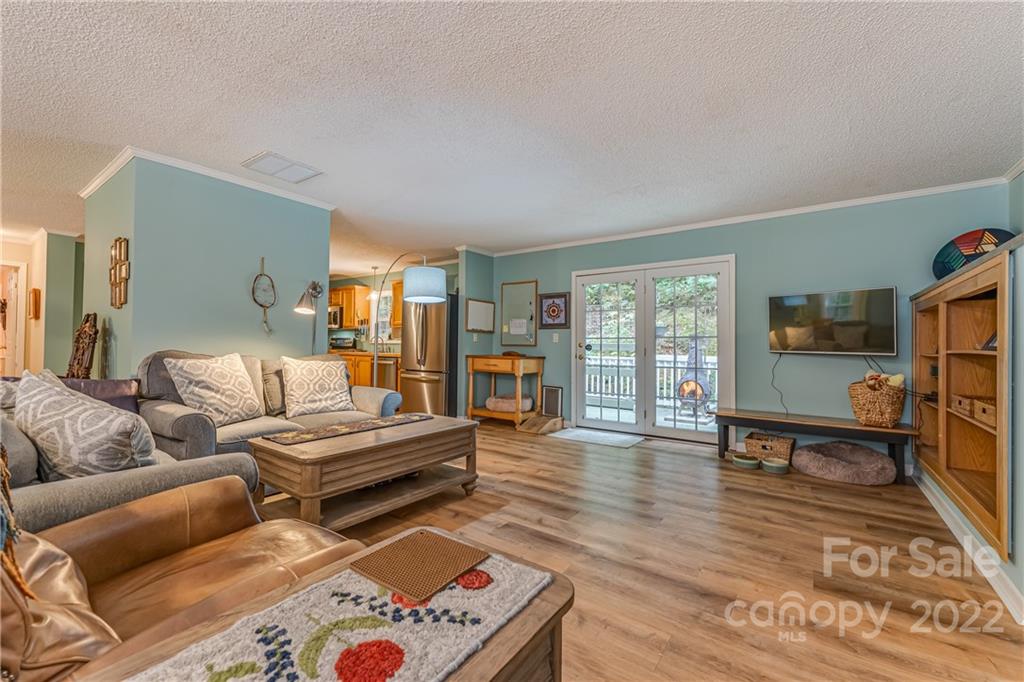 48 Country Gardens Lane Asheville NC 28806