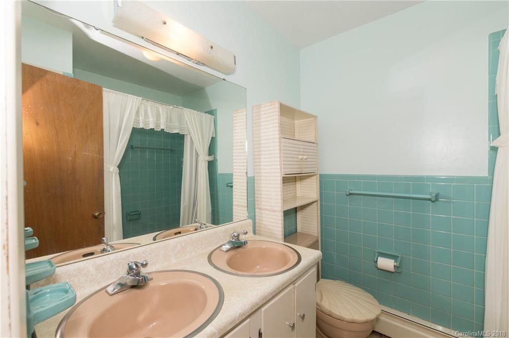 51 Culvern Street Asheville NC 28804