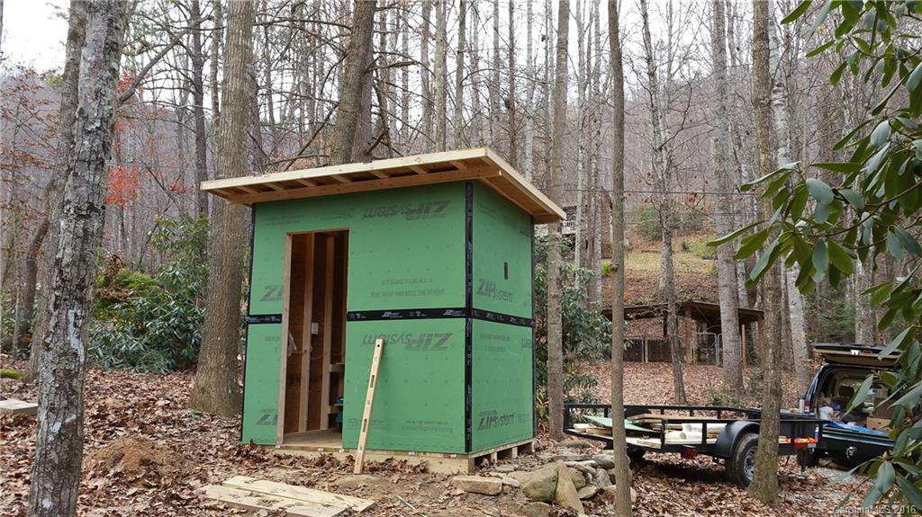 9 Boxturtle Road Candler NC 28715