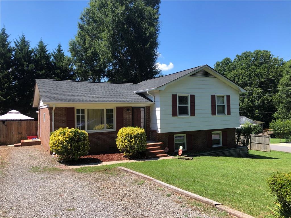 605 E 11th Street Newton NC 28658
