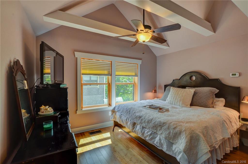 13 Reynolds Road Asheville NC 28806