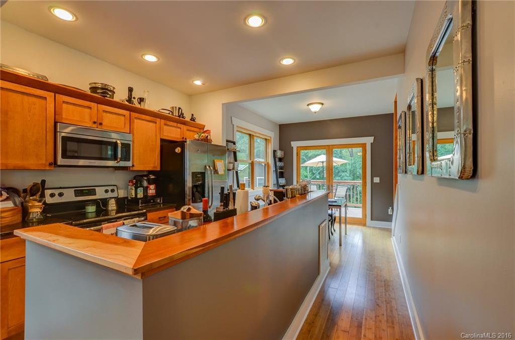 13 Reynolds Road Asheville NC 28806