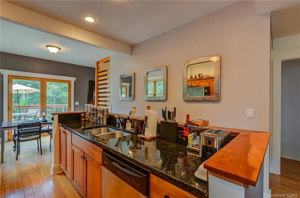 13 Reynolds Road Asheville NC 28806