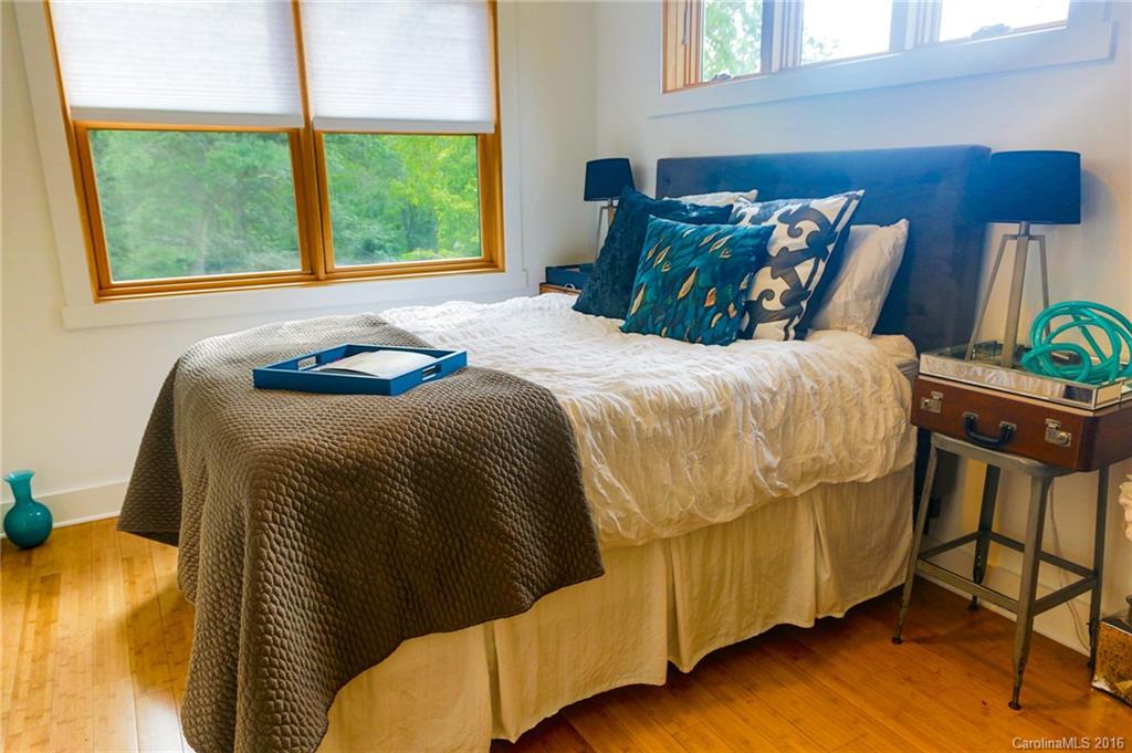 13 Reynolds Road Asheville NC 28806